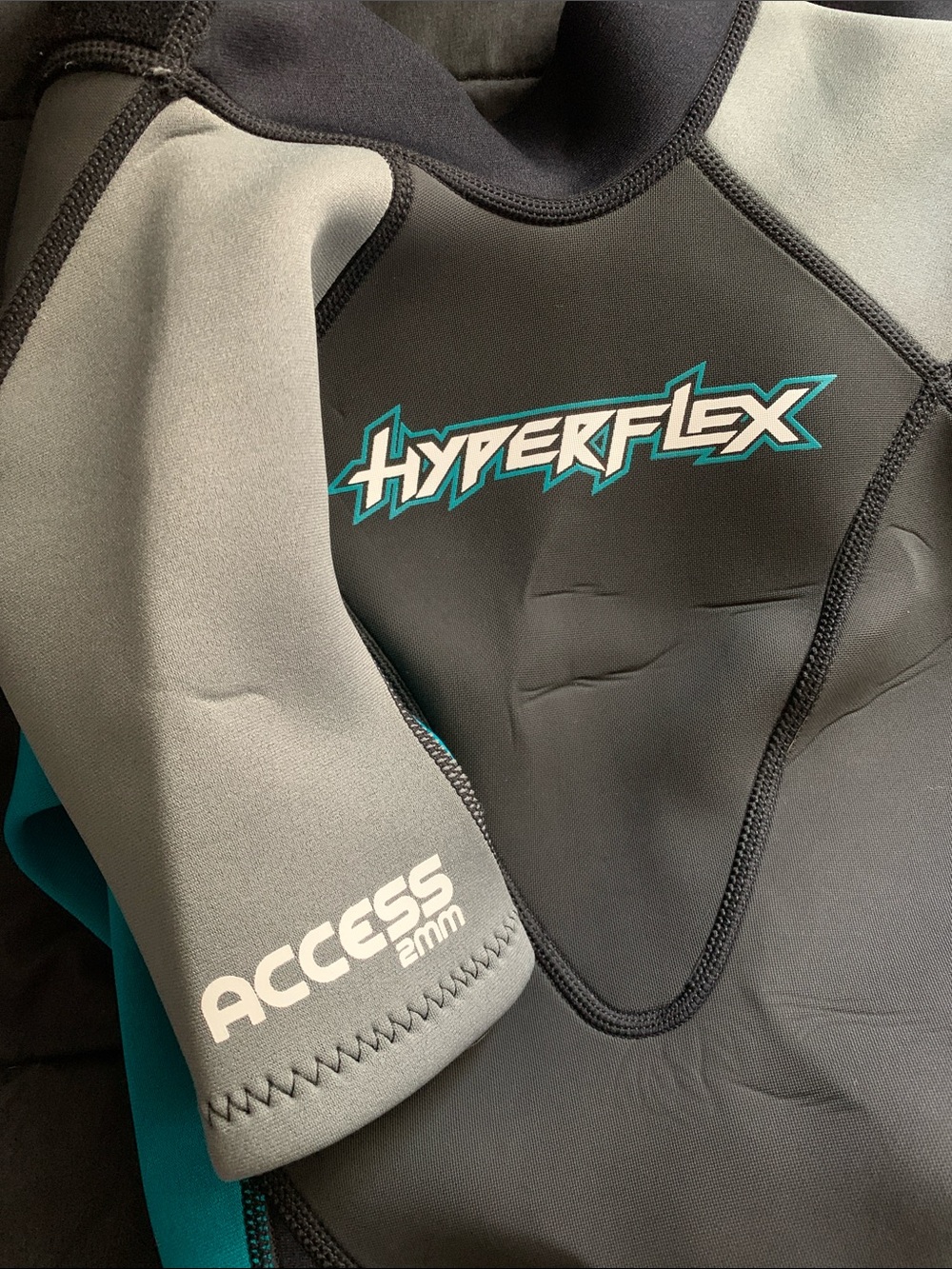 Size 4 Hyperflex Wetsuit - Picture 5 of 6